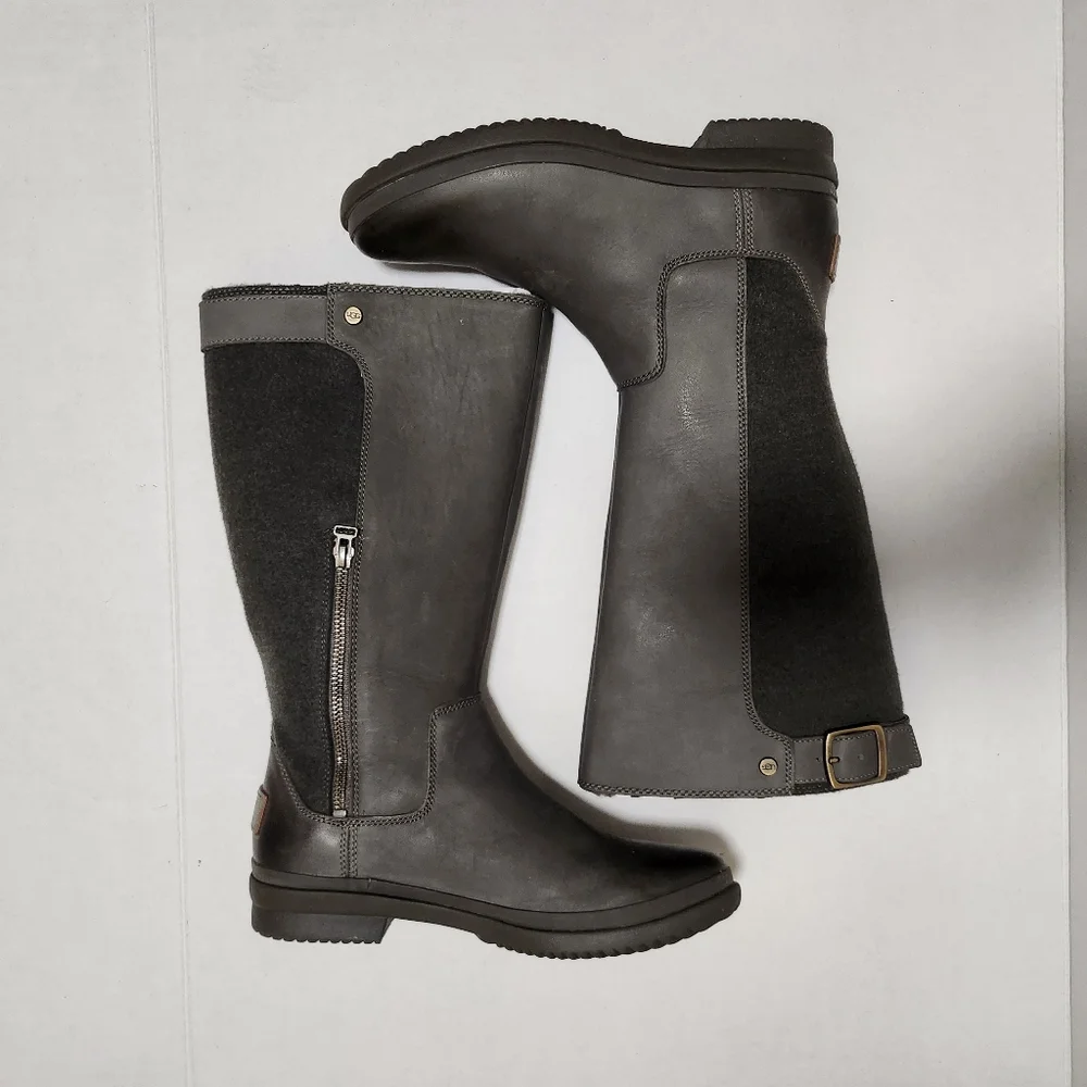 UGG Janina Boot